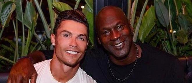 传奇巨星复出助阵,球场注定风云激荡 传奇巨星复出助阵,球场注定风云激荡